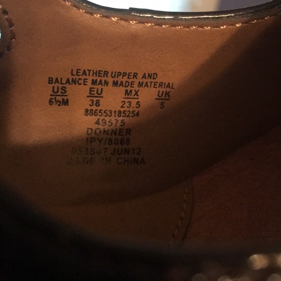 Shoes - Picture 4 of 4